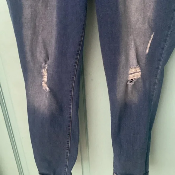 Royalty high/rise ankle denim jeans. Size 14 # 3430 - Picture 3 of 8